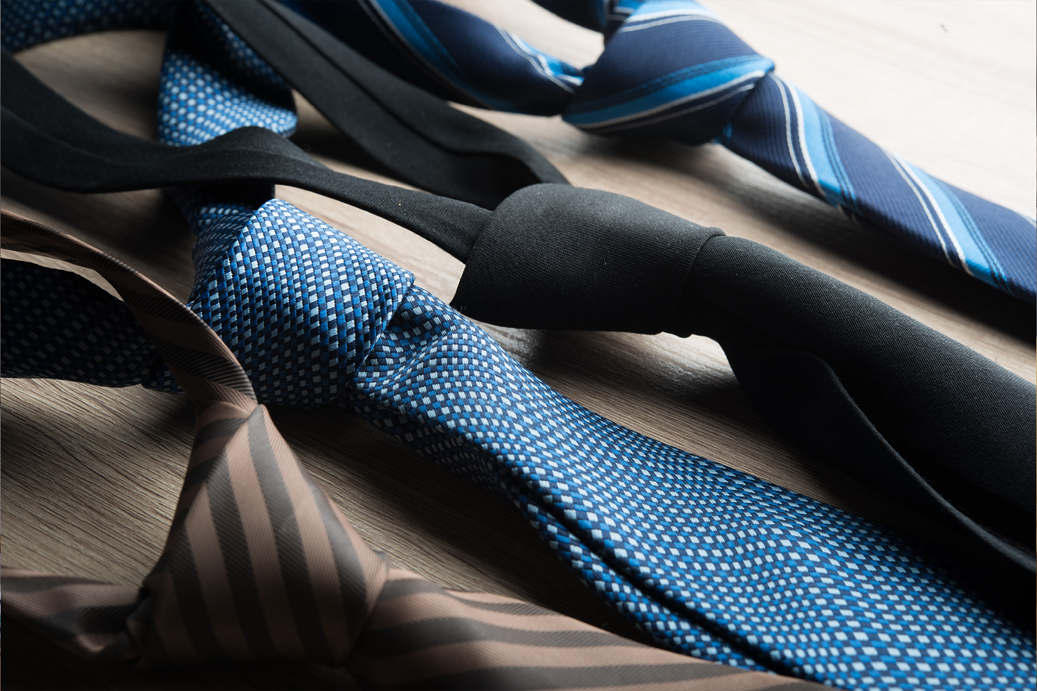 Ties & Tie Accessories